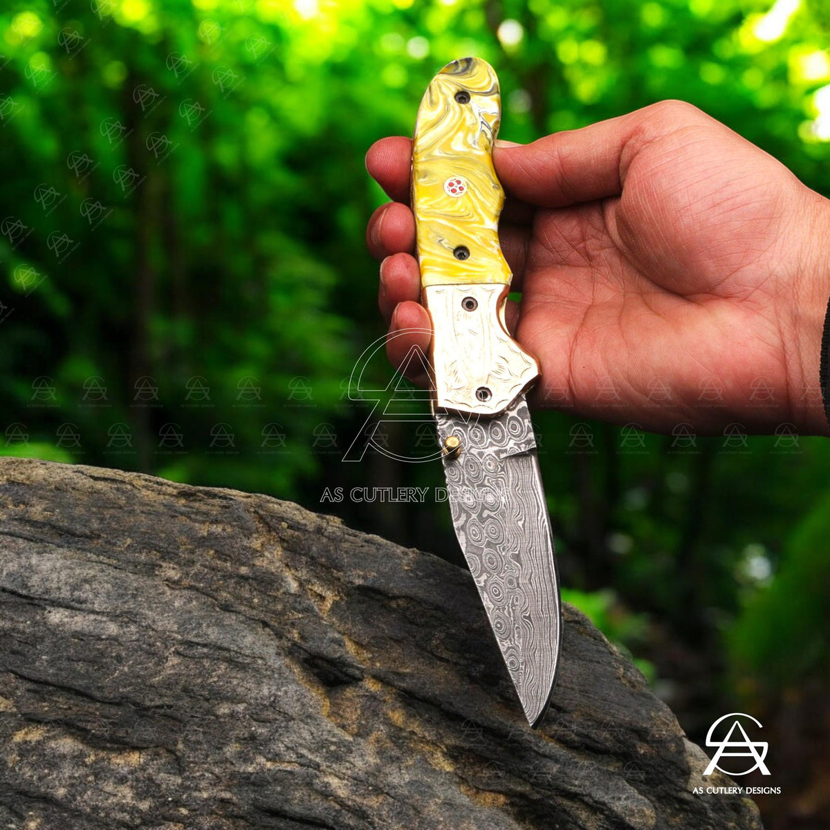 Hand-Forged Damascus Steel Folding Knife | Resin Handle, Leather Sheath